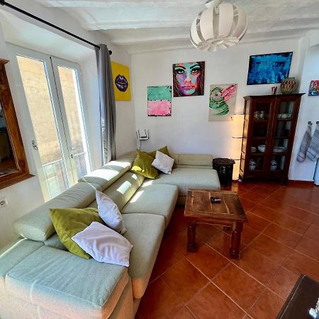 Spanish Town House อะโลรา ภายนอก รูปภาพ